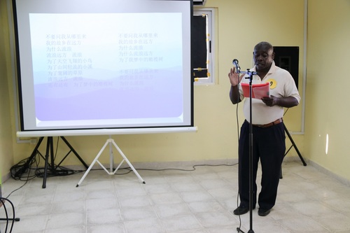 初级班的付雷恩等同学也热情参与 初级班的付雷恩等同学也热情参与