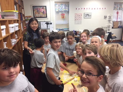 吃月饼很香,做月饼很好玩儿 吃月饼很香,做月饼很好玩儿