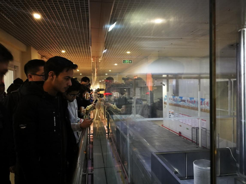 改革开放四十年:汉语学院留学生走进老国企,感受新变化408 改革开放四十年:汉语学院留学生走进老国企,感受新变化408