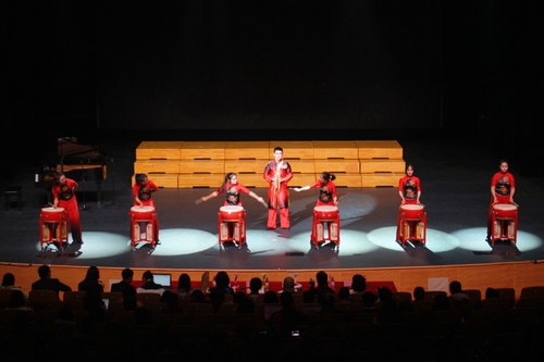 1.开场表演 1.开场表演