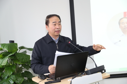 王定华书记作主旨报告 王定华书记作主旨报告