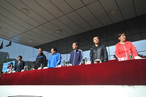 校领导出席 校领导出席