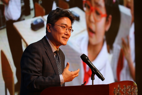 张宝钧副校长 张宝钧副校长