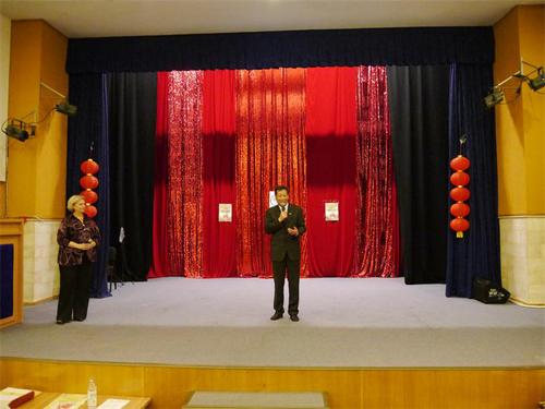 锡比乌孔子学院院长宋少峰先生致辞 锡比乌孔子学院院长宋少峰先生致辞