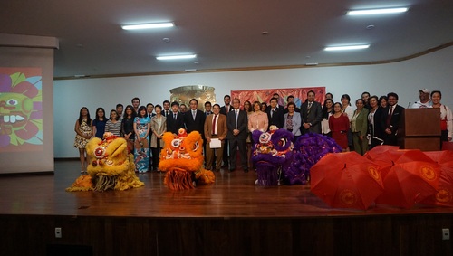 第十五届汉语桥参会人员合影 第十五届汉语桥参会人员合影