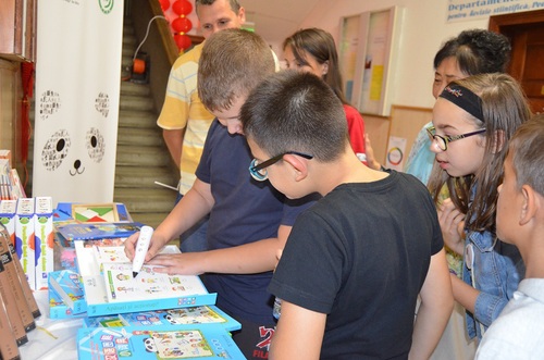 学习使用罗马尼亚语版汉语发声图解小词典 学习使用罗马尼亚语版汉语发声图解小词典