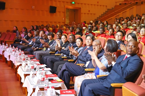 IMG_0317_Fotor IMG_0317_Fotor