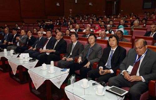 与会嘉宾 与会嘉宾