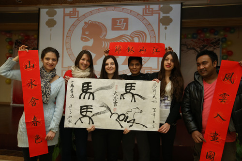 留学生 迎新春写对联 留学生 迎新春写对联