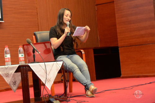 3李妮娜老师在宣讲 3李妮娜老师在宣讲