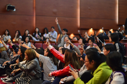 现场气氛热烈 现场气氛热烈