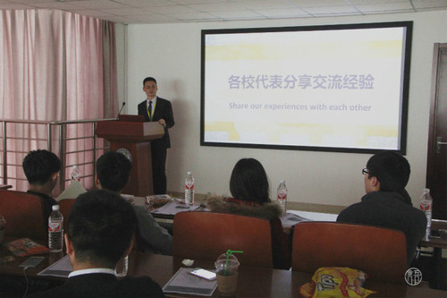 我校留学生联络中心副主任介绍本校中外学生交流情况 我校留学生联络中心副主任介绍本校中外学生交流情况