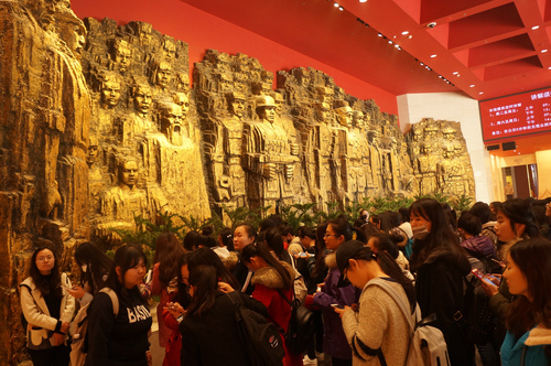 同学们参观中国人民抗日战争纪念馆 同学们参观中国人民抗日战争纪念馆