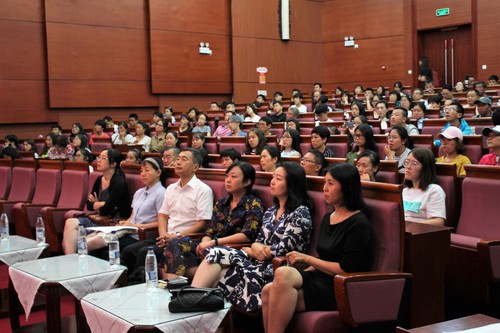 图4 院见面会现场 图4 院见面会现场