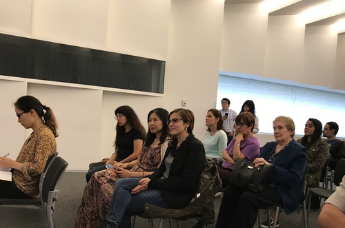 图三 讲座吸引多领域人士 图三 讲座吸引多领域人士