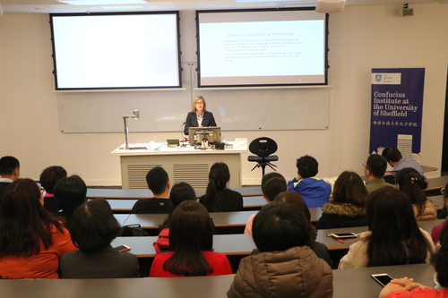 Dörte女士代表大学欢迎全体学员 Dörte女士代表大学欢迎全体学员