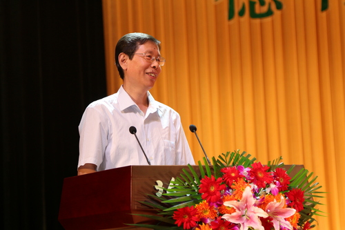 崔校长发言 崔校长发言