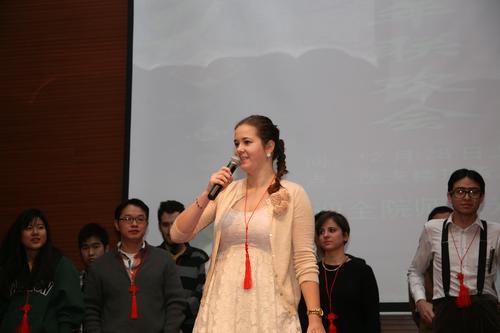 各国学生代表送上新年祝福 各国学生代表送上新年祝福
