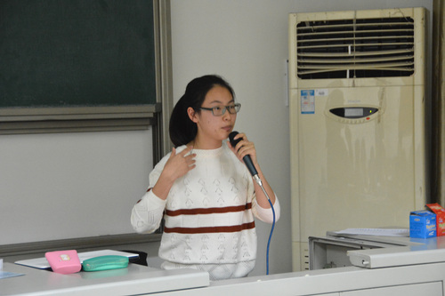 1队长韩静主持学习交流会