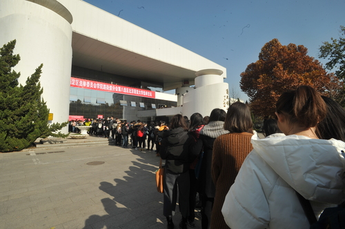 选民入场 选民入场