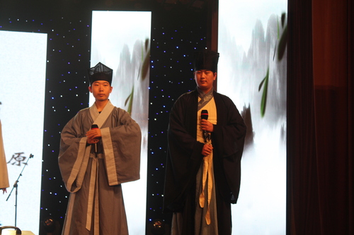 3 我校学子表演 3 我校学子表演