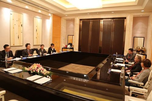 3土耳其奥坎大学理事会会议现场 3土耳其奥坎大学理事会会议现场