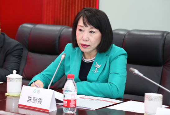 言传学术薪火,身教桃李芬芳——美国华盛顿大学(圣路易斯)东亚语言与文化系梁霞教授受聘孔子学院教师培训中心客座教授-北京语言大学新闻网