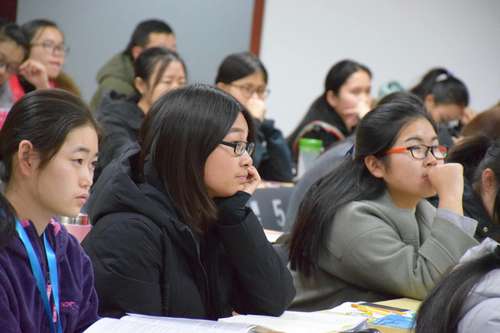 2现场同学认真听讲 2现场同学认真听讲