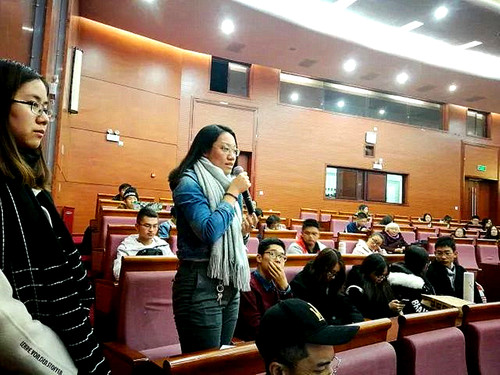 3同学积极提问 3同学积极提问