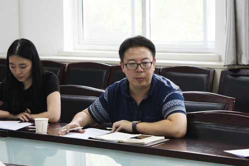 2 校团委杨天乔老师传达会议精神 2 校团委杨天乔老师传达会议精神