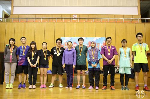 1各组冠军与老师合影 1各组冠军与老师合影