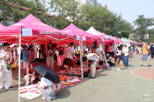 1 跳蚤市集现场