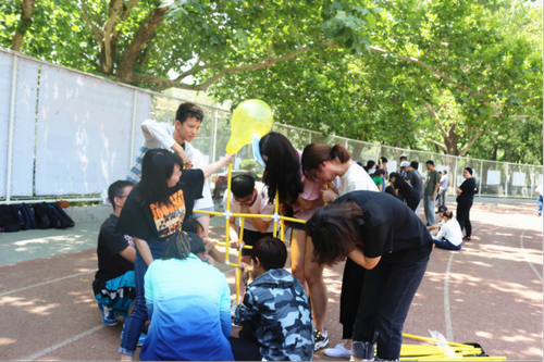 第22届“我的祖国—京港澳学生交流营”北京营员素质拓展活动顺利举行517 第22届“我的祖国—京港澳学生交流营”北京营员素质拓展活动顺利举行517