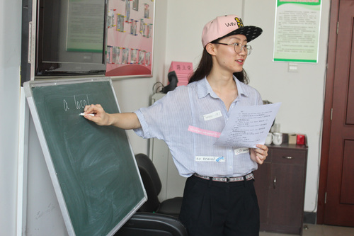 1 志愿者讲课 1 志愿者讲课