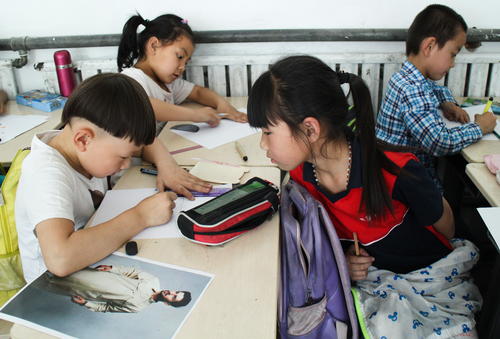 4 小朋友画画 4 小朋友画画