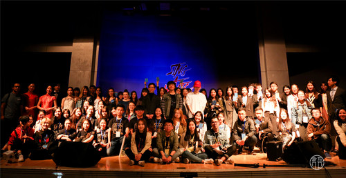 7全体人员合影留念 7全体人员合影留念