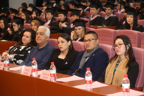 8009053.jpg 8009053.jpg