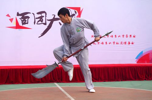 2 太极社同学表演 2 太极社同学表演