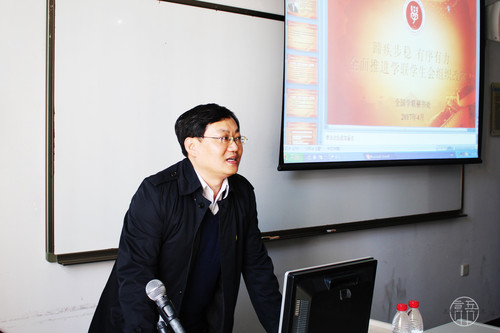 1 柏贞尧主任为学生干部讲解推进学生会组织改革的意义 1 柏贞尧主任为学生干部讲解推进学生会组织改革的意义