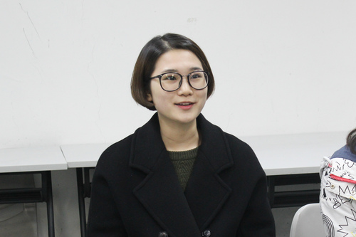 3候选者进行自我介绍 3候选者进行自我介绍