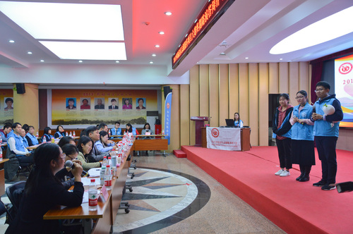 2 评委点评我校项目 2 评委点评我校项目