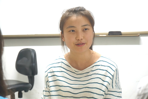 4候选者正在面试 4候选者正在面试