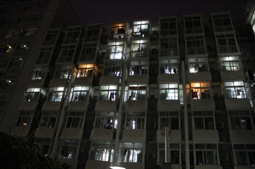 3 15楼红十字形灯光 3 15楼红十字形灯光