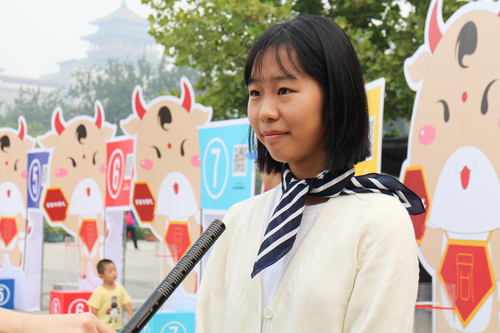 4 志愿者谢思宇接受采访 4 志愿者谢思宇接受采访