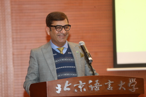 巴基斯坦拉合尔省教育大学校长拉乌夫·阿扎姆先生致辞 巴基斯坦拉合尔省教育大学校长拉乌夫·阿扎姆先生致辞