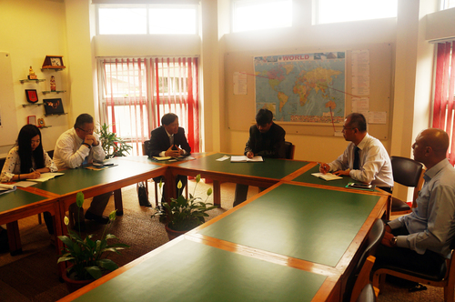 5-与尼泊尔加德满都大学副校长会谈 5-与尼泊尔加德满都大学副校长会谈