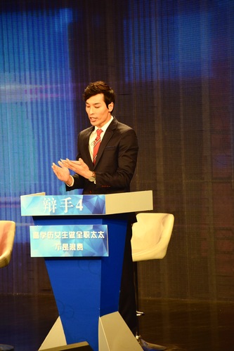 来自韩国的四辩朴镇水 来自韩国的四辩朴镇水