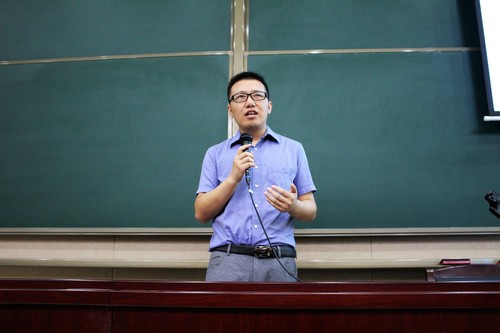 图5 10级校友李波学长 图5 10级校友李波学长