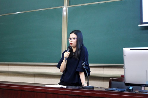 图4 05级校友何知今学姐 图4 05级校友何知今学姐