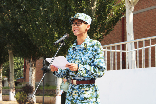 2017级新生代表张津铭发言 2017级新生代表张津铭发言